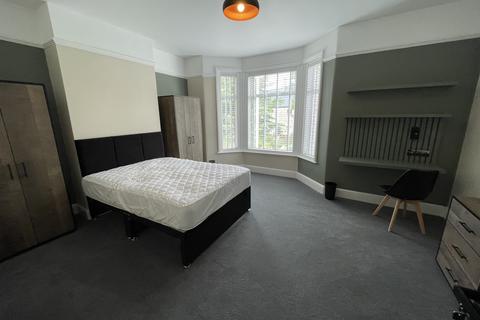 6 bedroom terraced house to rent, Magdalen Road, Exeter EX2