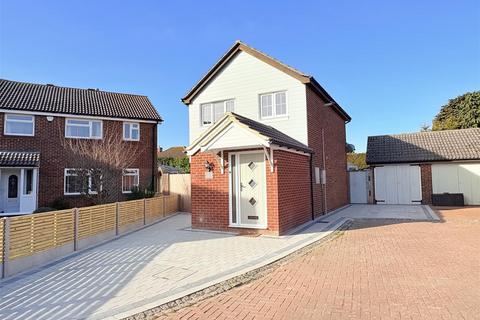 3 bedroom detached house for sale, Puffin Crescent, Fareham PO14