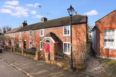 4 bedroom semi-detached house to rent, Canterbury Road, Canterbury