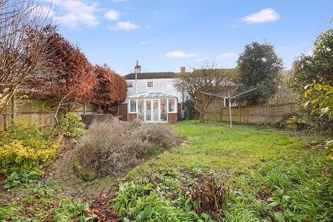 4 bedroom semi-detached house to rent, Canterbury Road, Canterbury