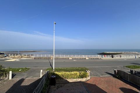 3 bedroom detached house for sale, Glan Y Mor Road, Penrhyn Bay