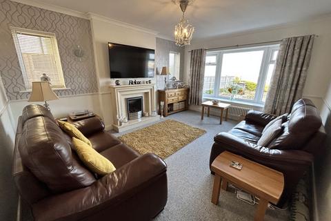 3 bedroom detached house for sale, Glan Y Mor Road, Penrhyn Bay