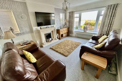 3 bedroom detached house for sale, Glan Y Mor Road, Penrhyn Bay
