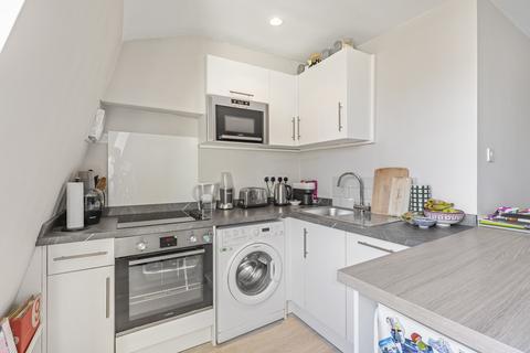 1 bedroom flat for sale, Oak Road, London, W5