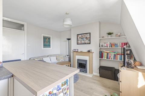 Oak Road, London, W5