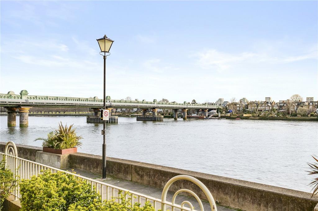 Apartment in London - View 4
