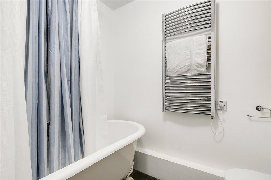 Apartment in London - More