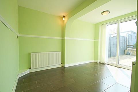 3 bedroom semi-detached house for sale, Deane Road, Rugby CV21