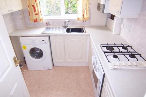 2 bedroom flat to rent, Parkstone, Poole, BH14