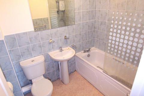 2 bedroom flat to rent, Parkstone, Poole, BH14