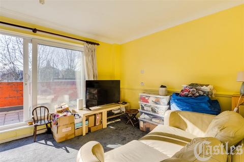 33 Burnett Close, London, E9 6ET