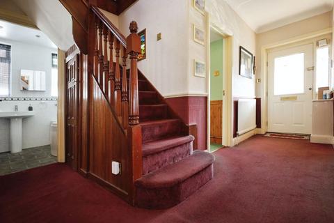 4 The Broadway, Northbourne, Bournemouth, BH10 7EY
