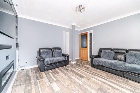 3 bedroom end of terrace house for sale, Campsie Crescent, Kirkcaldy