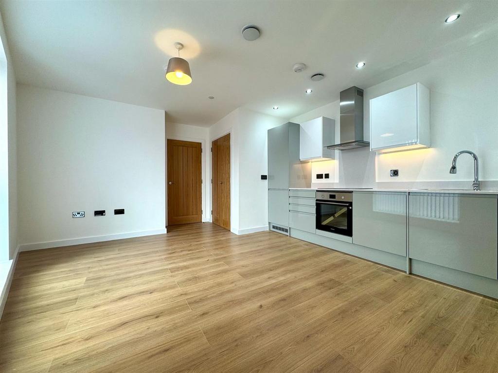 Kitchen pic 2.jpeg