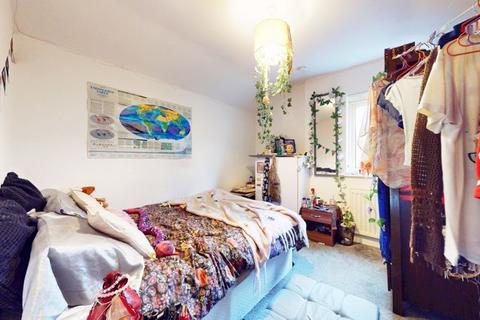 4 bedroom terraced house for sale, Iron Street, Cardiff CF24