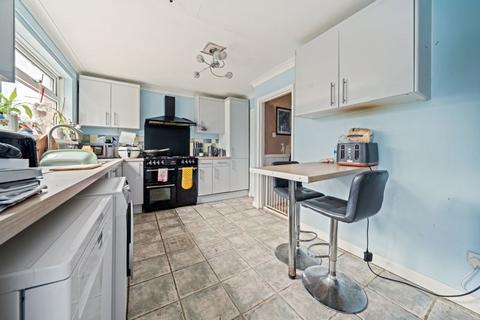 4 bedroom end of terrace house for sale, Dale Valley Road, Poole BH15
