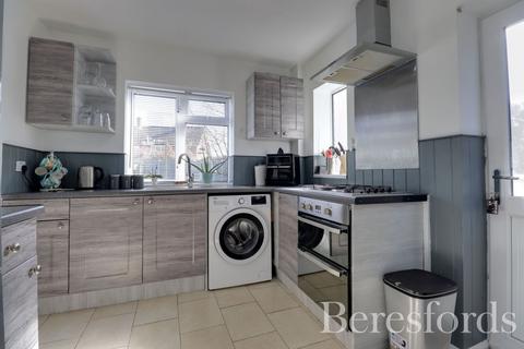 49 Eastham Crescent, Brentwood, CM13 2BU