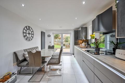 4 Barn Way, Cannock, WS12 0FP