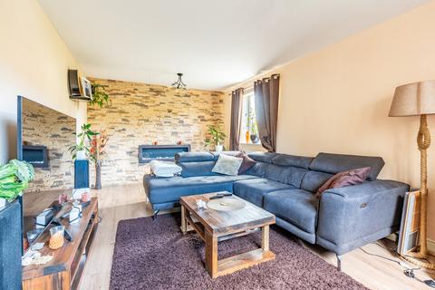 29 Birkbeck Chase, West Wick, Weston-super-mare, BS24 7FW