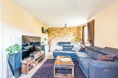 29 Birkbeck Chase, West Wick, Weston-super-mare, BS24 7FW