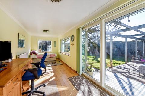 42 Abbey Road, Medstead, Alton, GU34 5PB