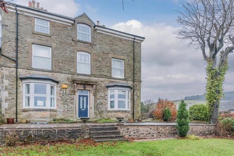 3 bedroom apartment to rent, Lightwood Road, Buxton