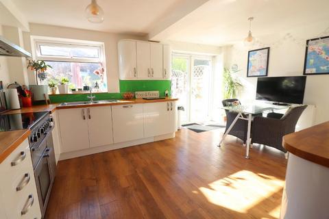 11 Buchanan Drive, Luton, LU2 0RX