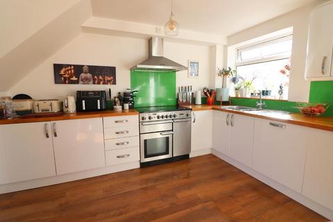 11 Buchanan Drive, Luton, LU2 0RX