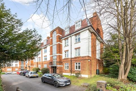 Highland Road, London, SE19