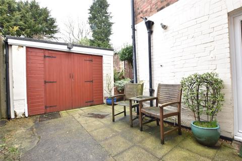 136 Chipstead Valley Road, Coulsdon, CR5 3BB