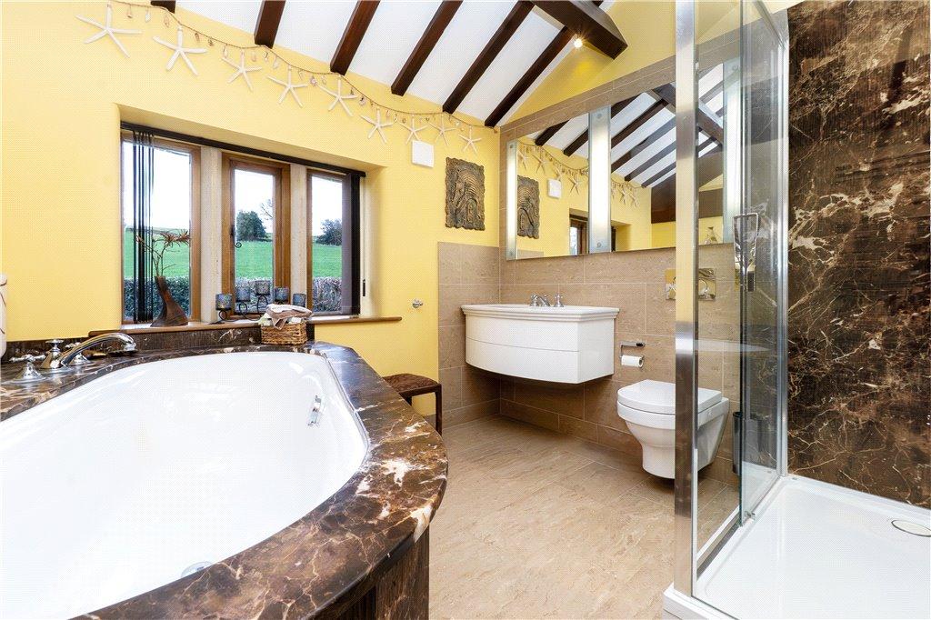 Master Ensuite