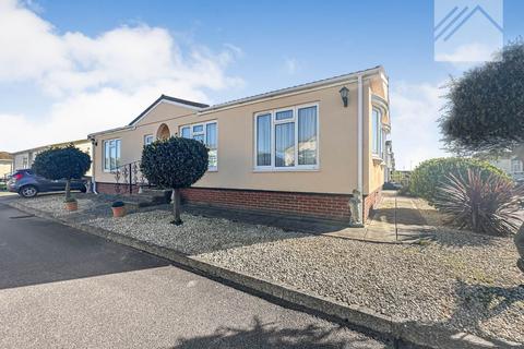 2 bedroom park home for sale, Kings Park, Creek Road, Canvey Island
