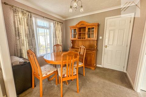 2 bedroom park home for sale, Kings Park, Creek Road, Canvey Island