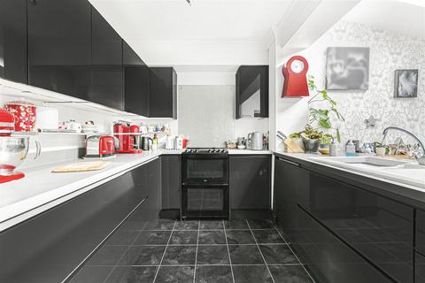 3 Bartons Close, Balsham, Cambridge, CB21 4EA