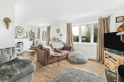 3 Bartons Close, Balsham, Cambridge, CB21 4EA