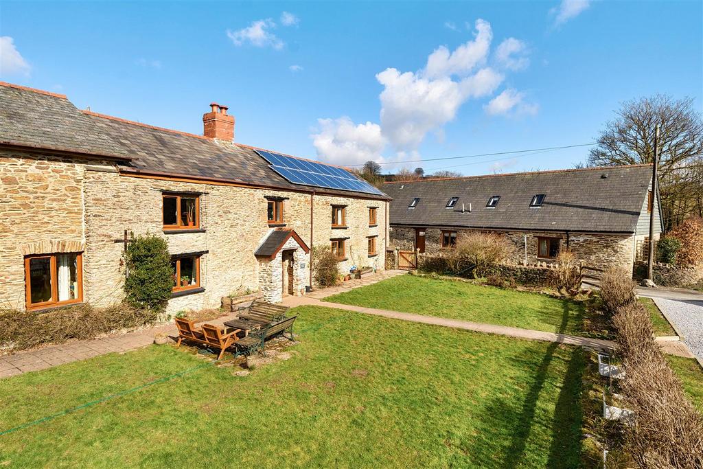 Court Farm House