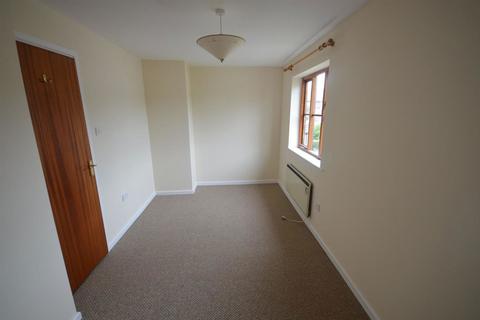 3 bedroom semi-detached house to rent, Trethannas Gardens, Praze An Beeble, Camborne, Cornwall, TR14 0LJ