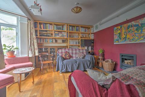 50 Hugh Squier Avenue, South Molton, EX36 3DR