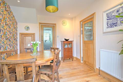 50 Hugh Squier Avenue, South Molton, EX36 3DR