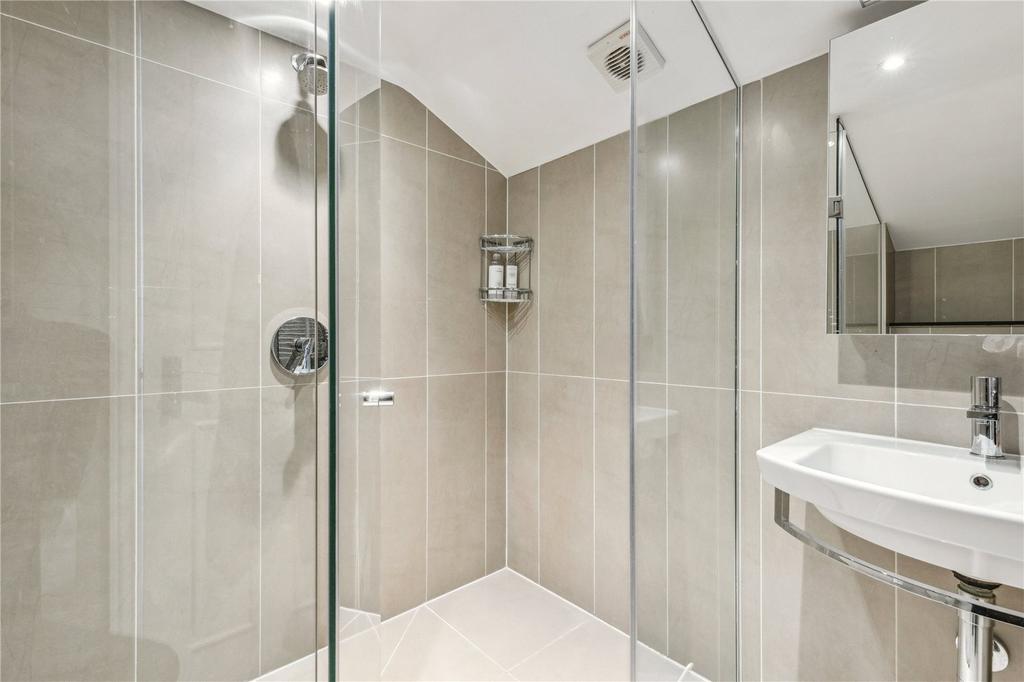 Mezzanine En Suite