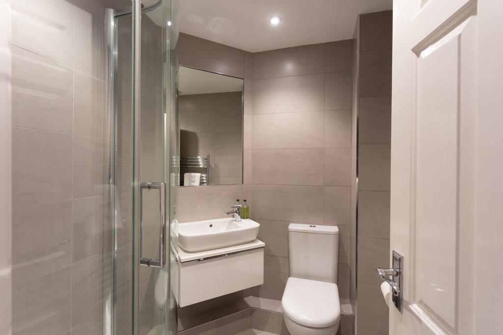 En Suite Shower