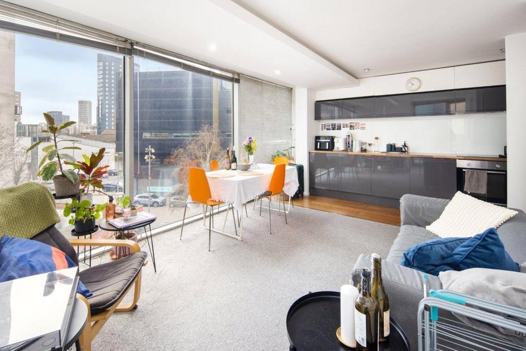 Living Room/Kitchen