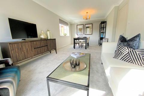 2 bedroom apartment to rent, Imperial Court, Henley-On-Thames RG9