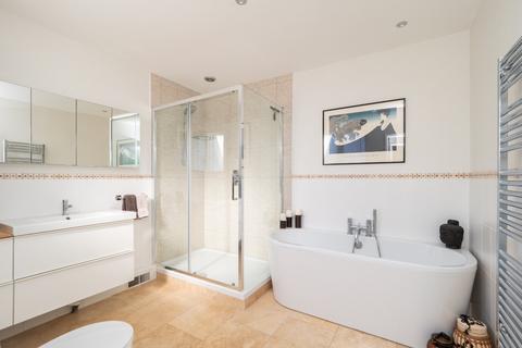 42 The Ridgway, Sutton, SM2 5JU