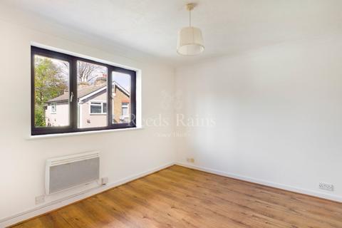 undefined, Spring Vale North, Dartford DA1
