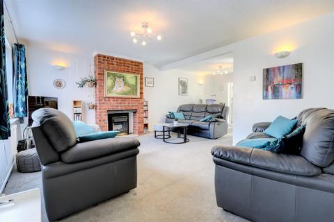 undefined, Hawthorn Crescent, High Wycombe HP15