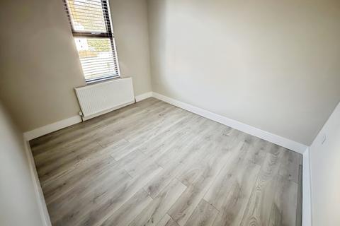 4 bedroom terraced house to rent, Fabian Street, London E6