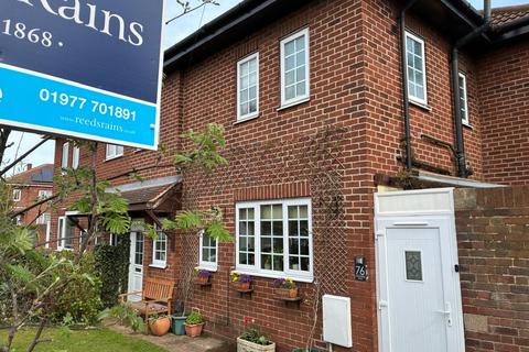 3 bedroom semi-detached house for sale, Chequerfield Road, West Yorkshire WF8