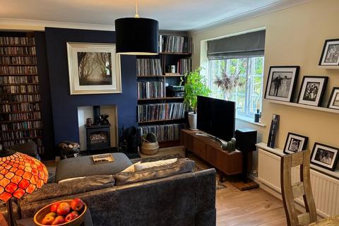 3 bedroom semi-detached house for sale, Chequerfield Road, West Yorkshire WF8