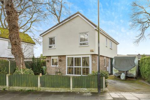 3 bedroom detached house for sale, Woodcross Avenue, South Yorkshire DN4